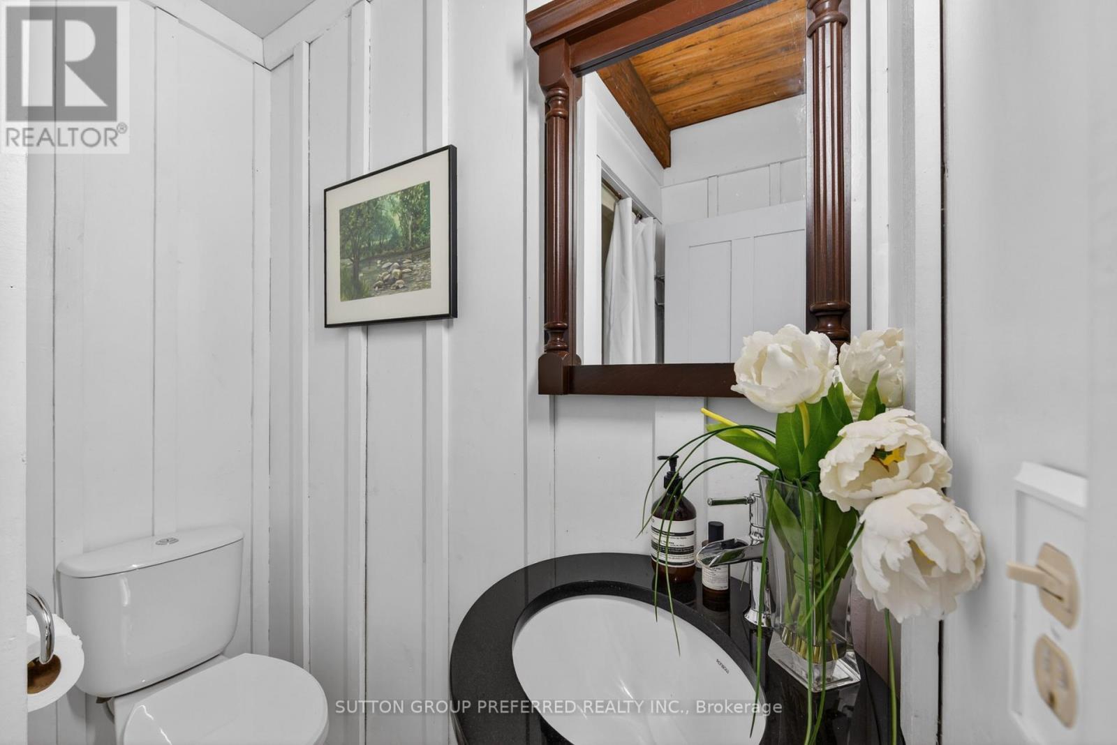 15772 Turin Line, Chatham-Kent, ON - Indoor Photo Showing Bathroom