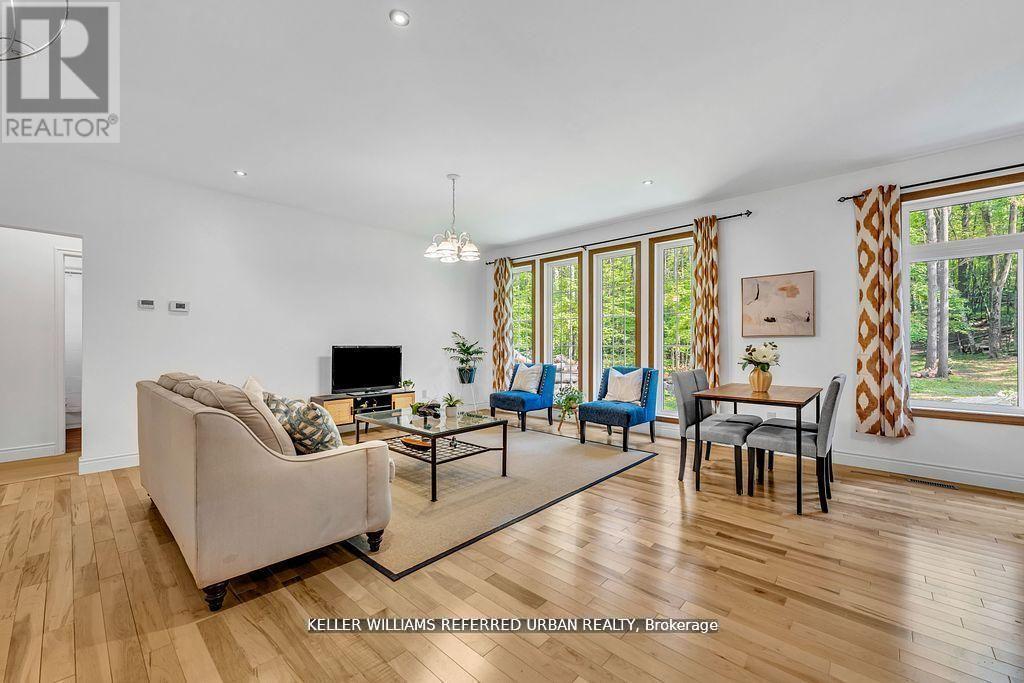 51 Pine Grove Road, Trent Hills, ON - Indoor Photo Showing Living Room