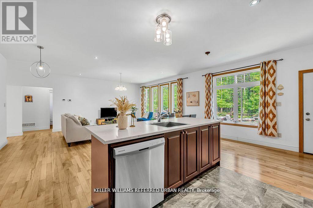 51 Pine Grove Road, Trent Hills, ON - Indoor Photo Showing Kitchen
