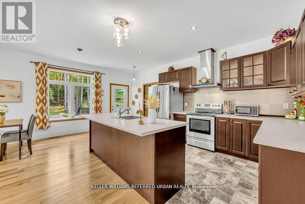51 Pine Grove Road, Trent Hills, ON - Indoor Photo Showing Kitchen