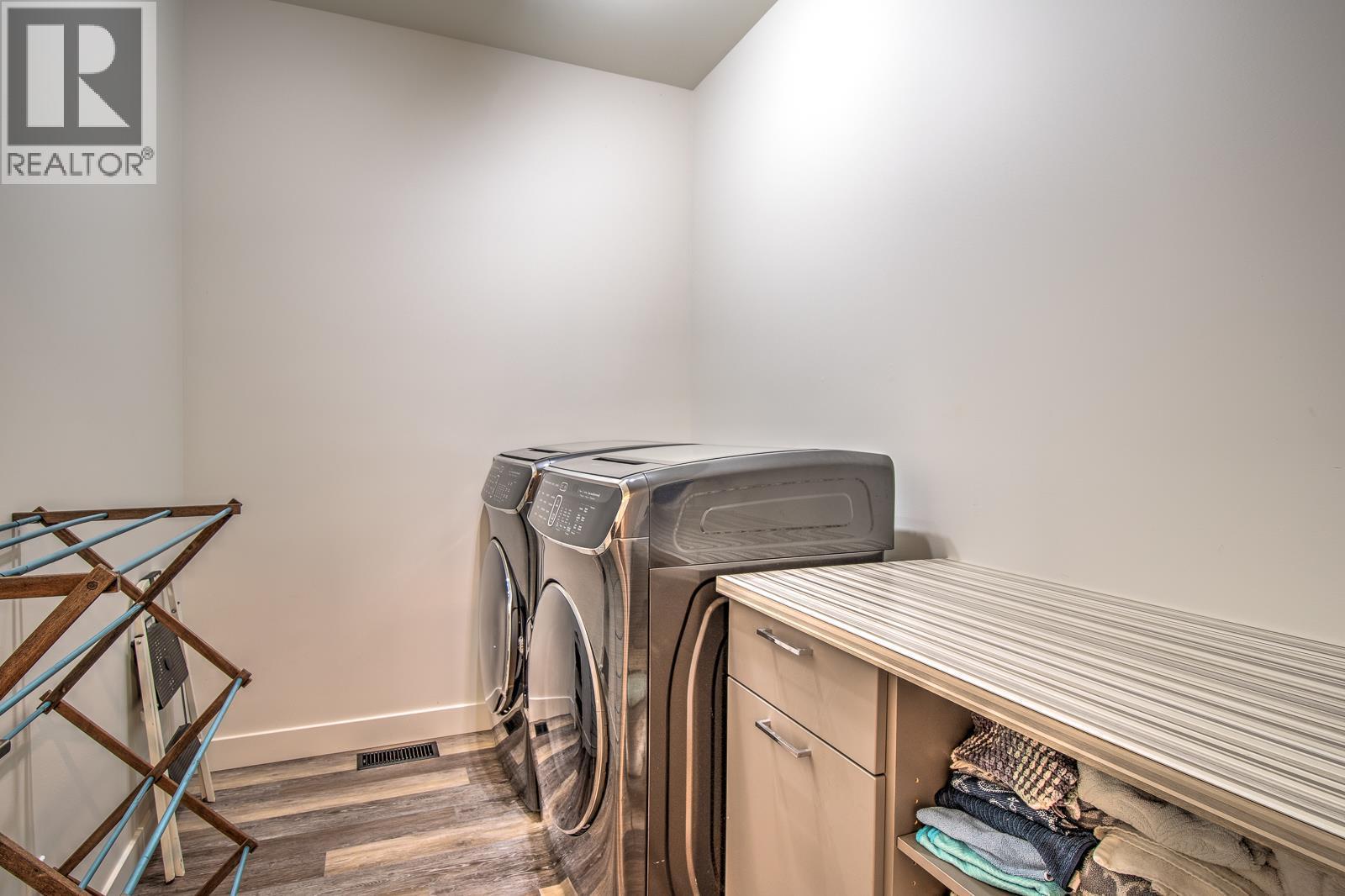 7373 Brooks Lane Unit# 11, Vernon, BC - Indoor Photo Showing Laundry Room