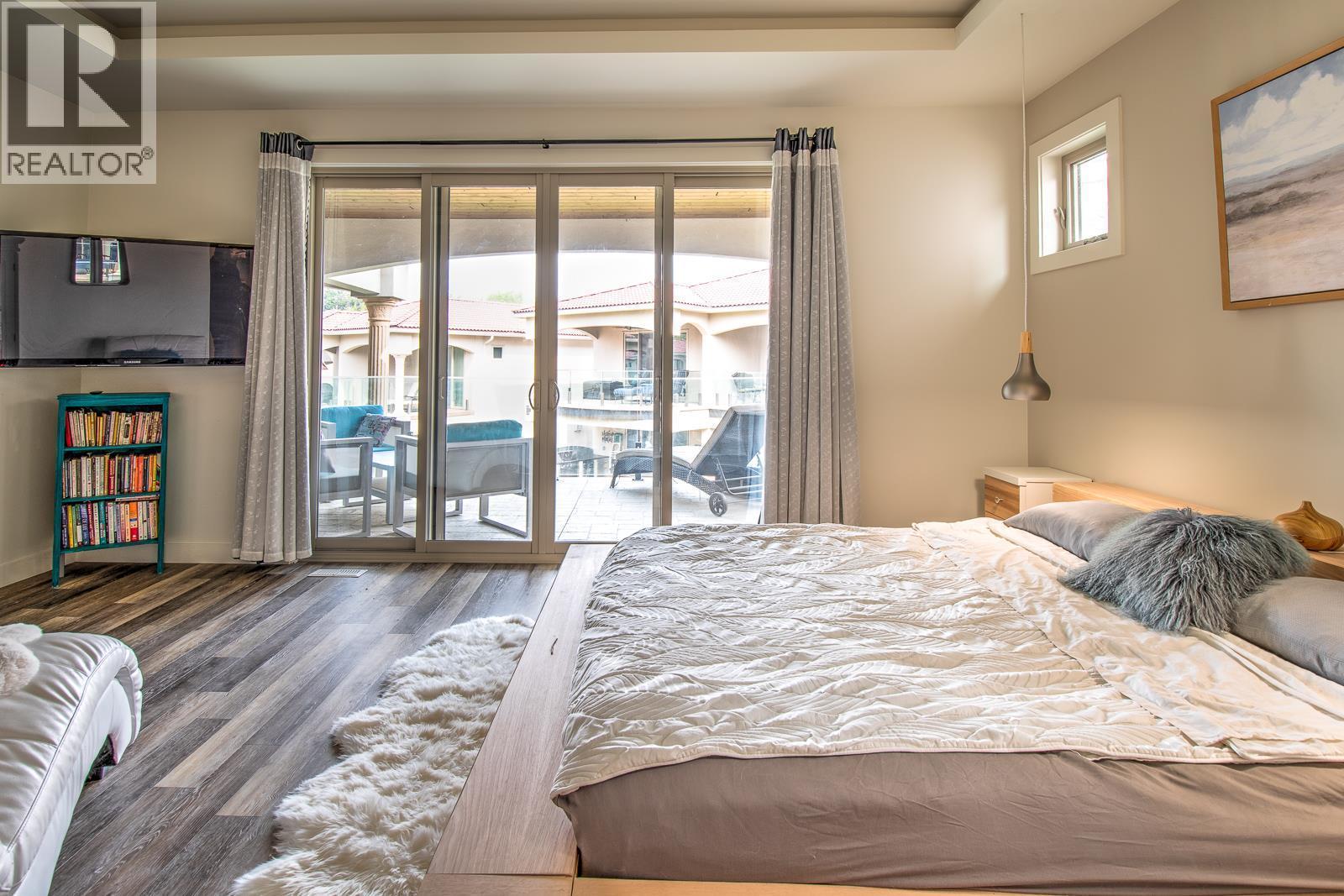7373 Brooks Lane Unit# 11, Vernon, BC - Indoor Photo Showing Bedroom