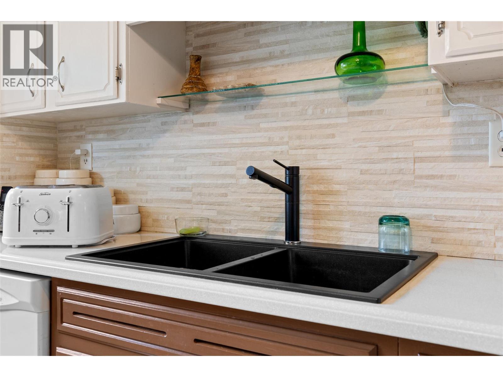 2436 Apollo Road, West Kelowna, BC - Indoor Photo Showing Kitchen With Double Sink