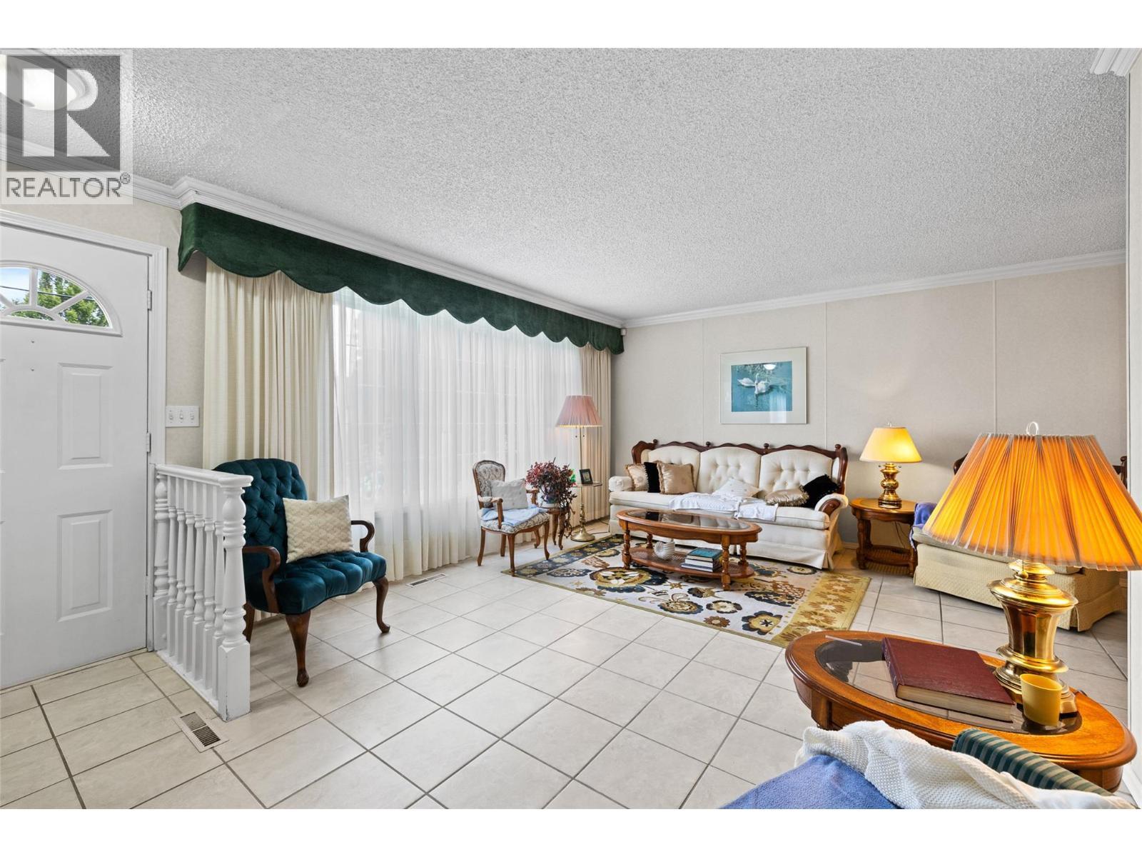 2436 Apollo Road, West Kelowna, BC - Indoor
