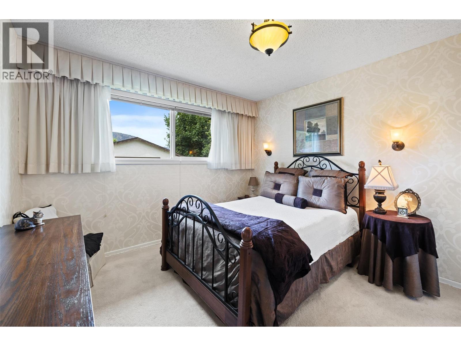 2436 Apollo Road, West Kelowna, BC - Indoor Photo Showing Bedroom