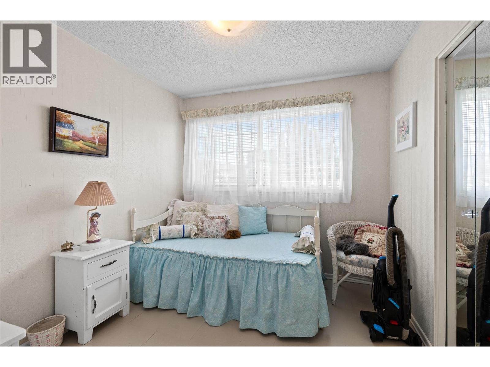 2436 Apollo Road, West Kelowna, BC - Indoor Photo Showing Bedroom