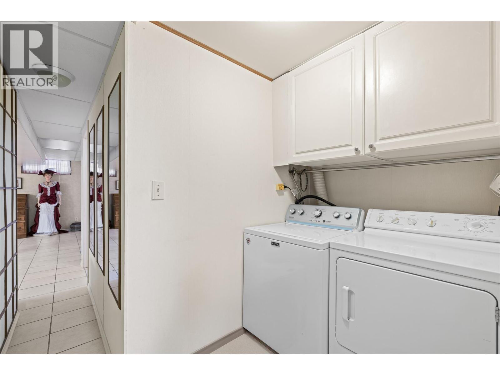2436 Apollo Road, West Kelowna, BC - Indoor Photo Showing Laundry Room