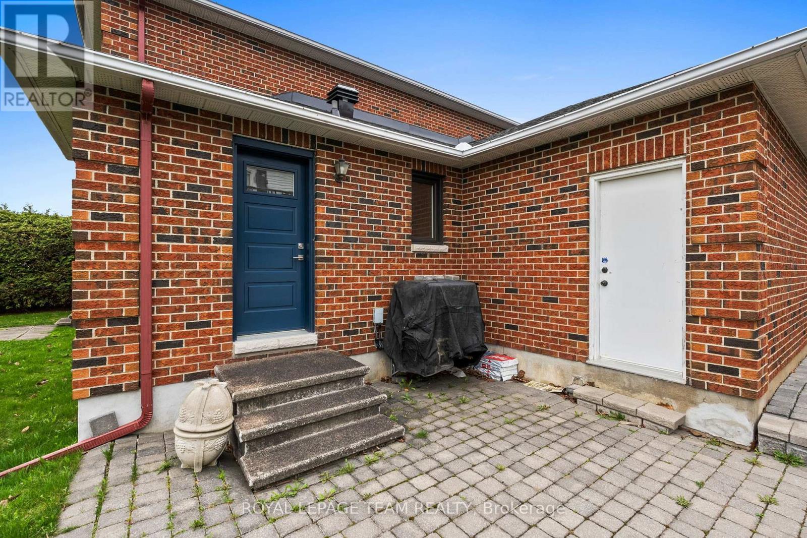 28 Parmalea Crescent, Ottawa, ON - Outdoor With Exterior