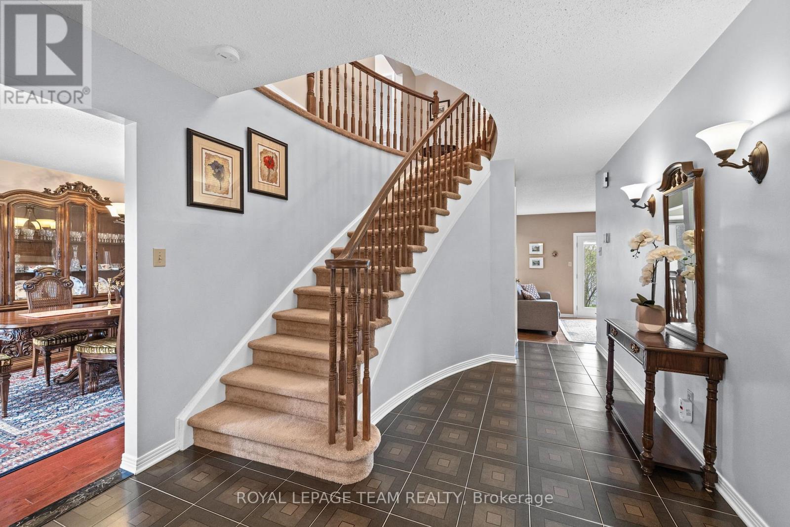 28 Parmalea Crescent, Ottawa, ON - Indoor Photo Showing Other Room