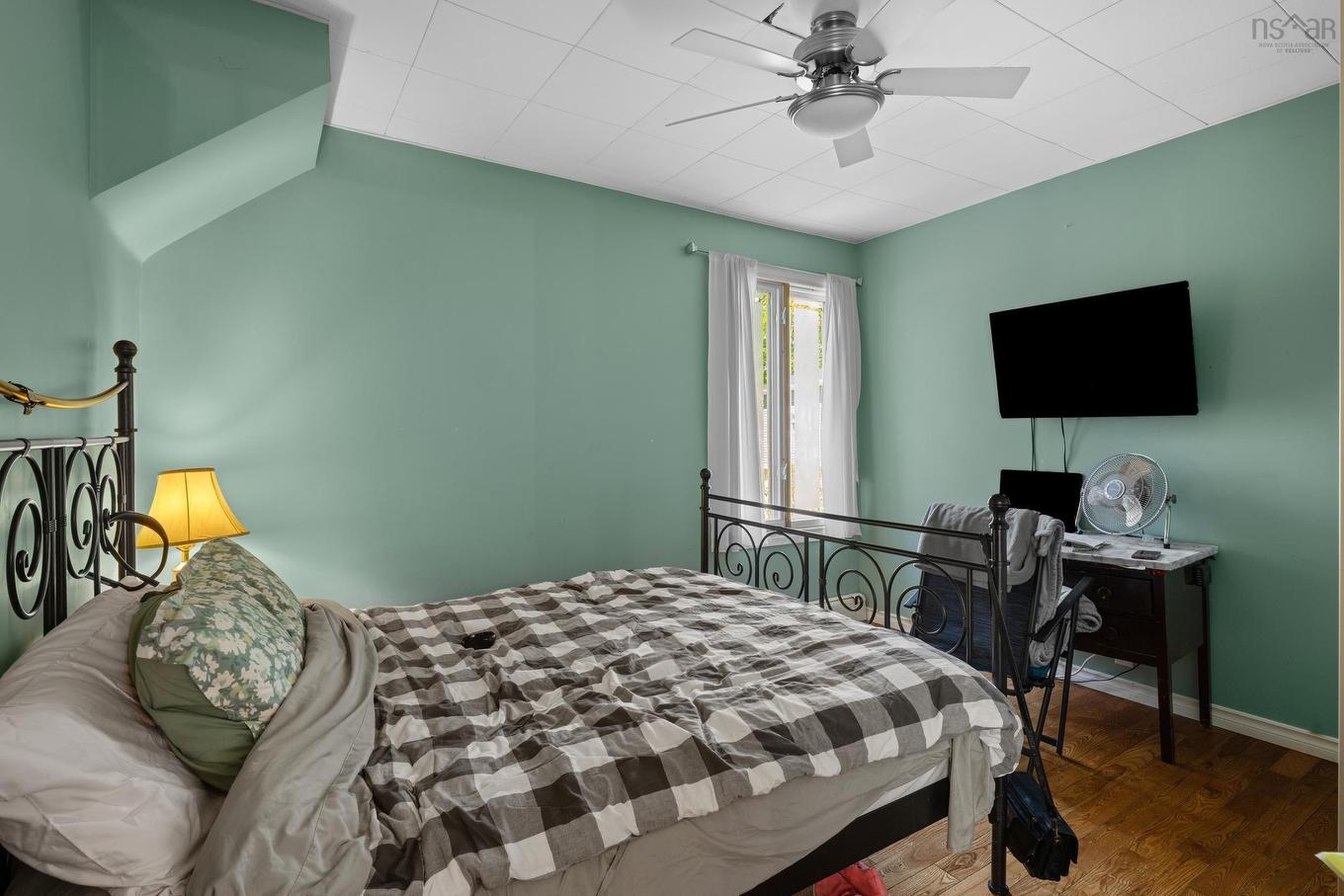 6477 Roslyn Road, Halifax, NS