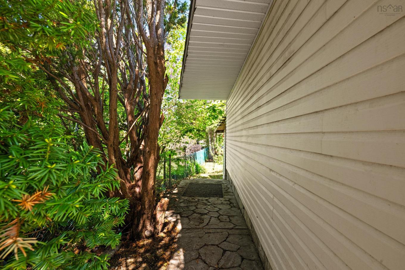 6477 Roslyn Road, Halifax, NS