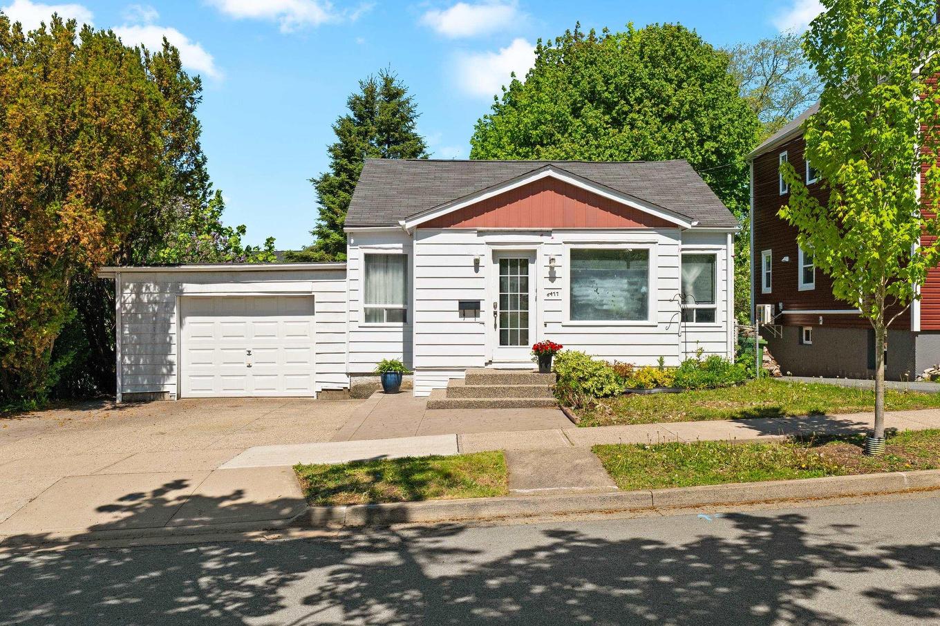6477 Roslyn Road, Halifax, NS