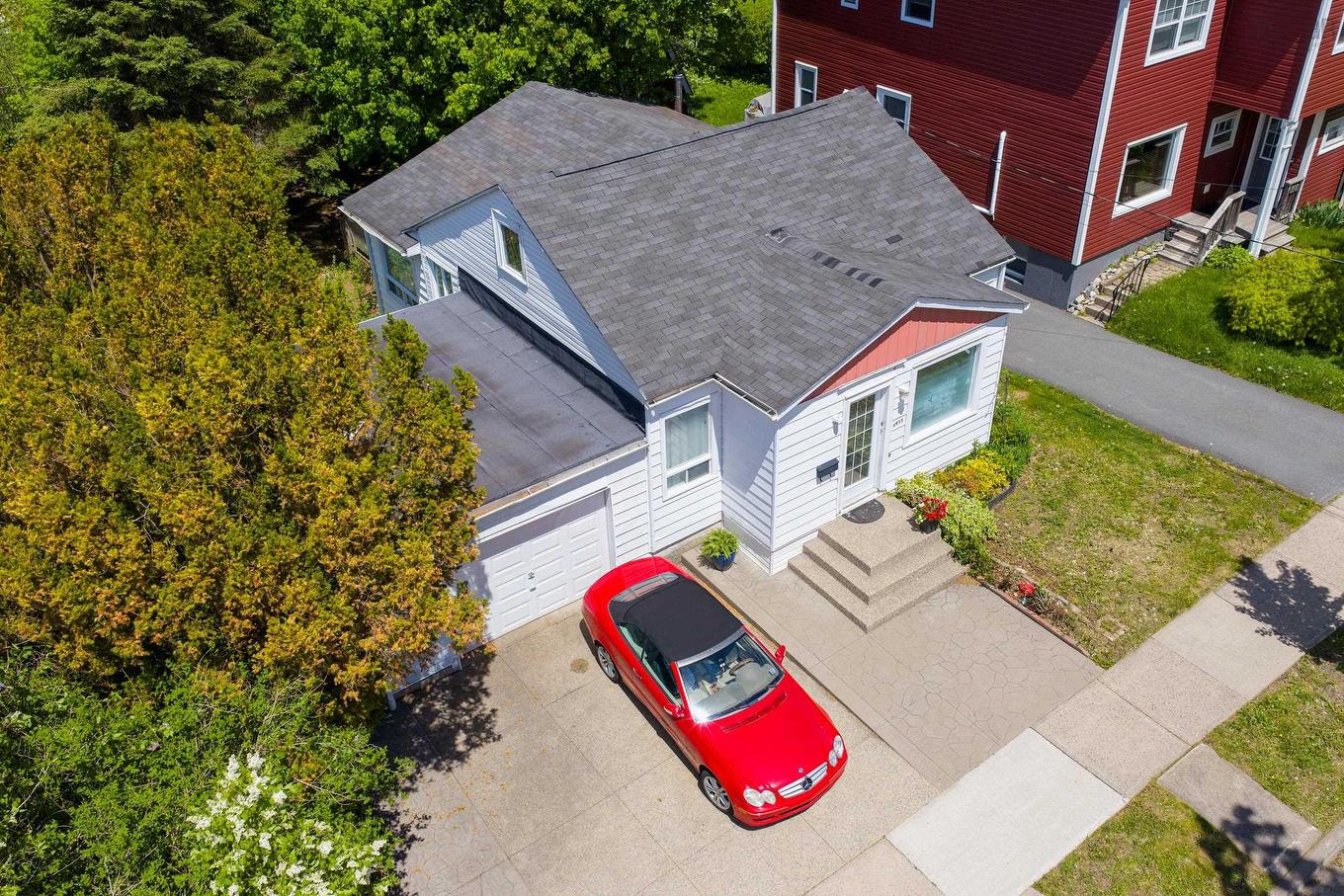 6477 Roslyn Road, Halifax, NS