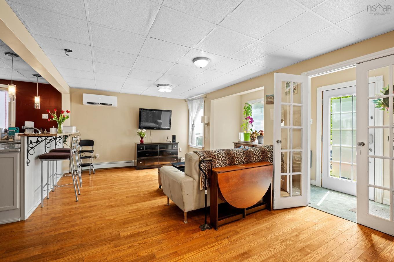 6477 Roslyn Road, Halifax, NS