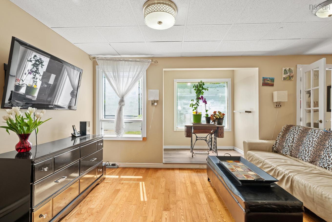 6477 Roslyn Road, Halifax, NS