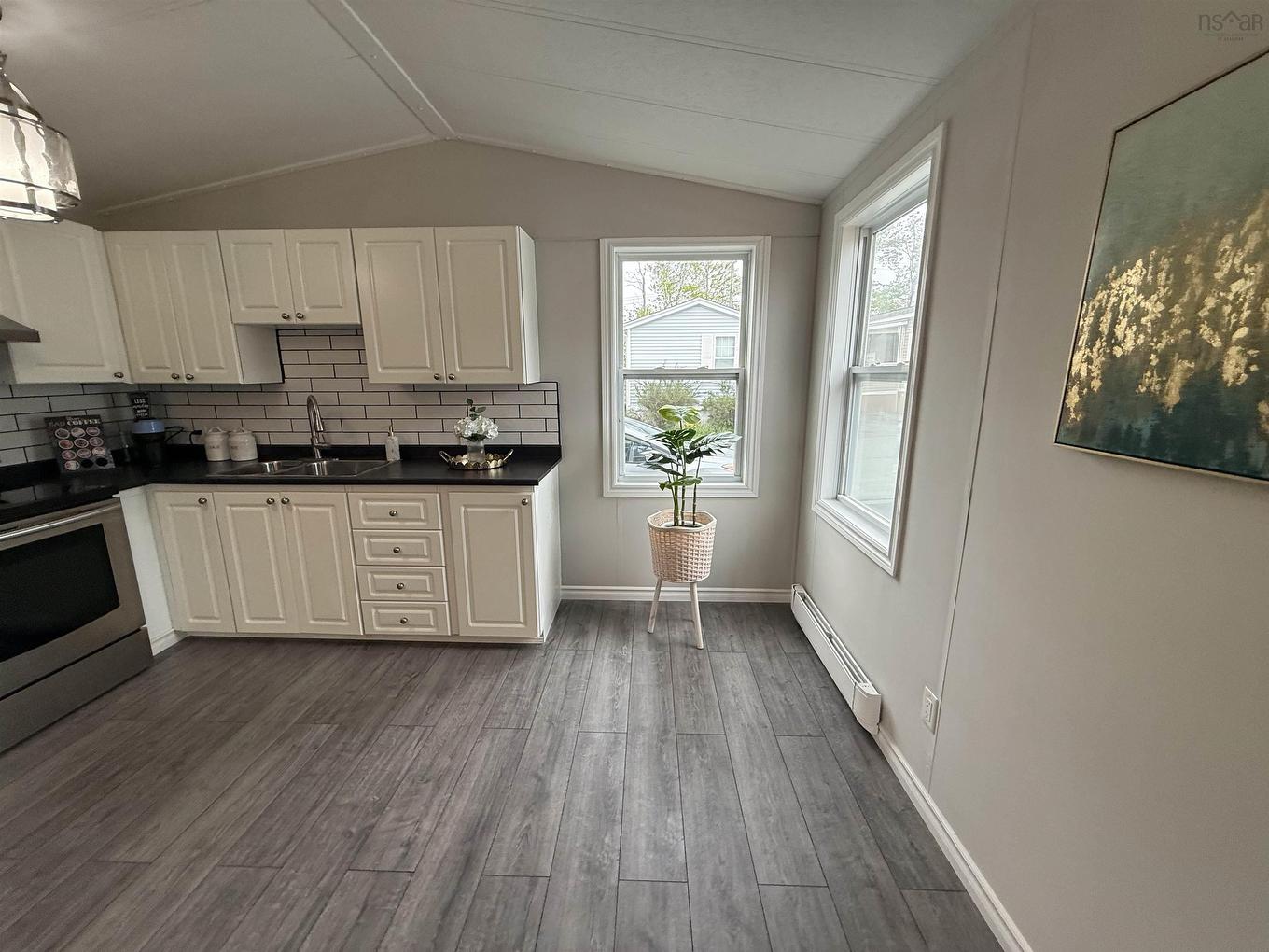 6 Earleton Avenue, Dartmouth, NS
