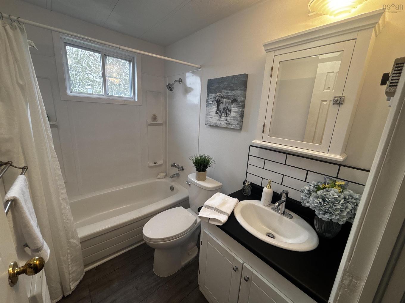 6 Earleton Avenue, Dartmouth, NS