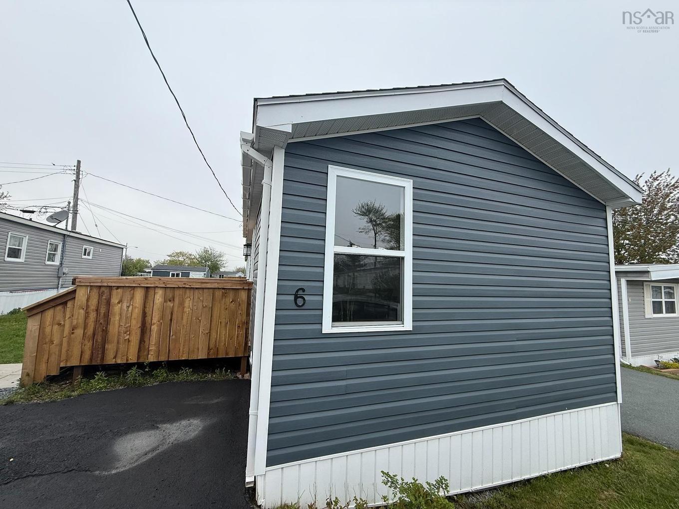 6 Earleton Avenue, Dartmouth, NS