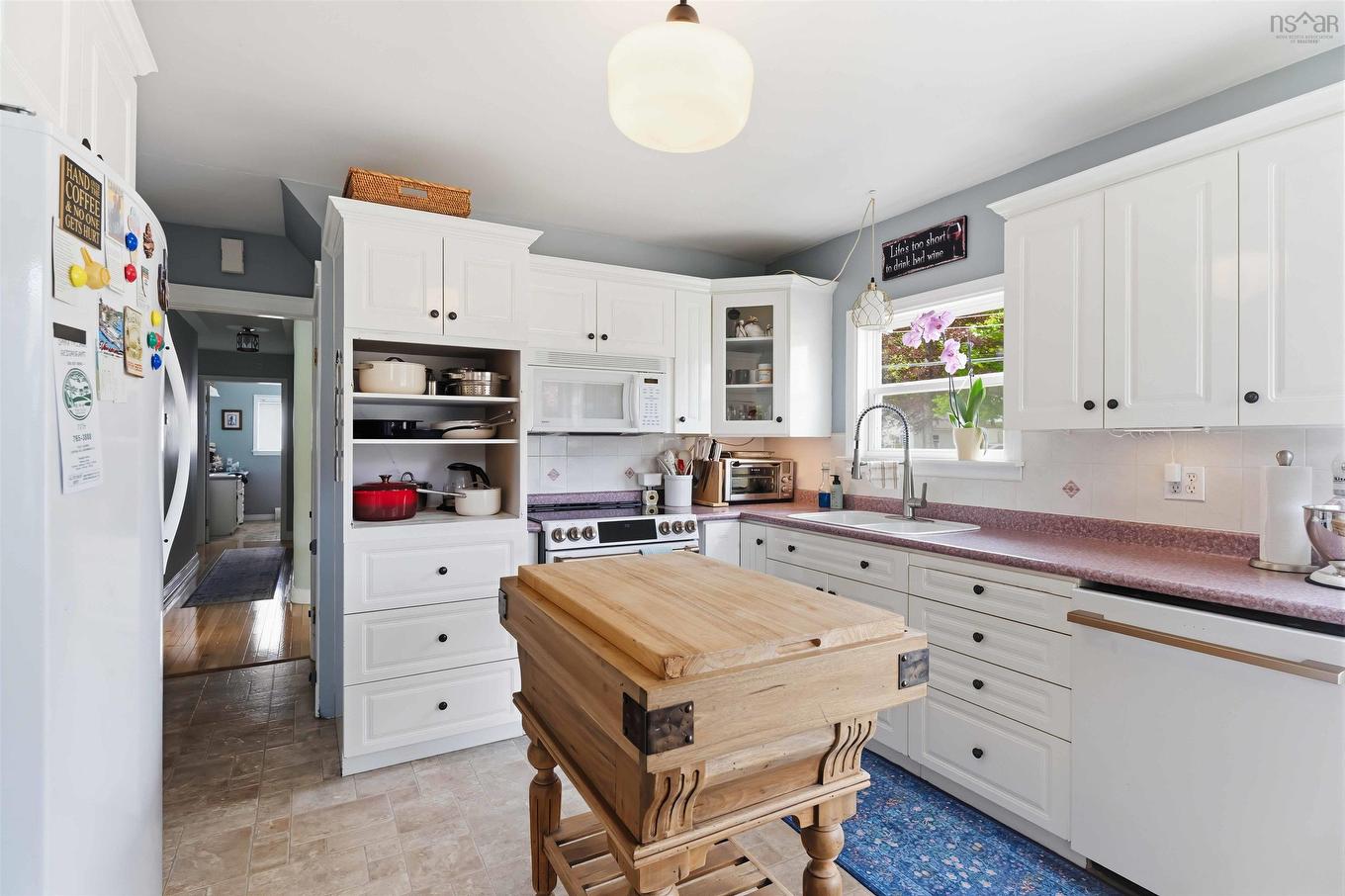 10 Connaught Ave Avenue, Middleton, NS
