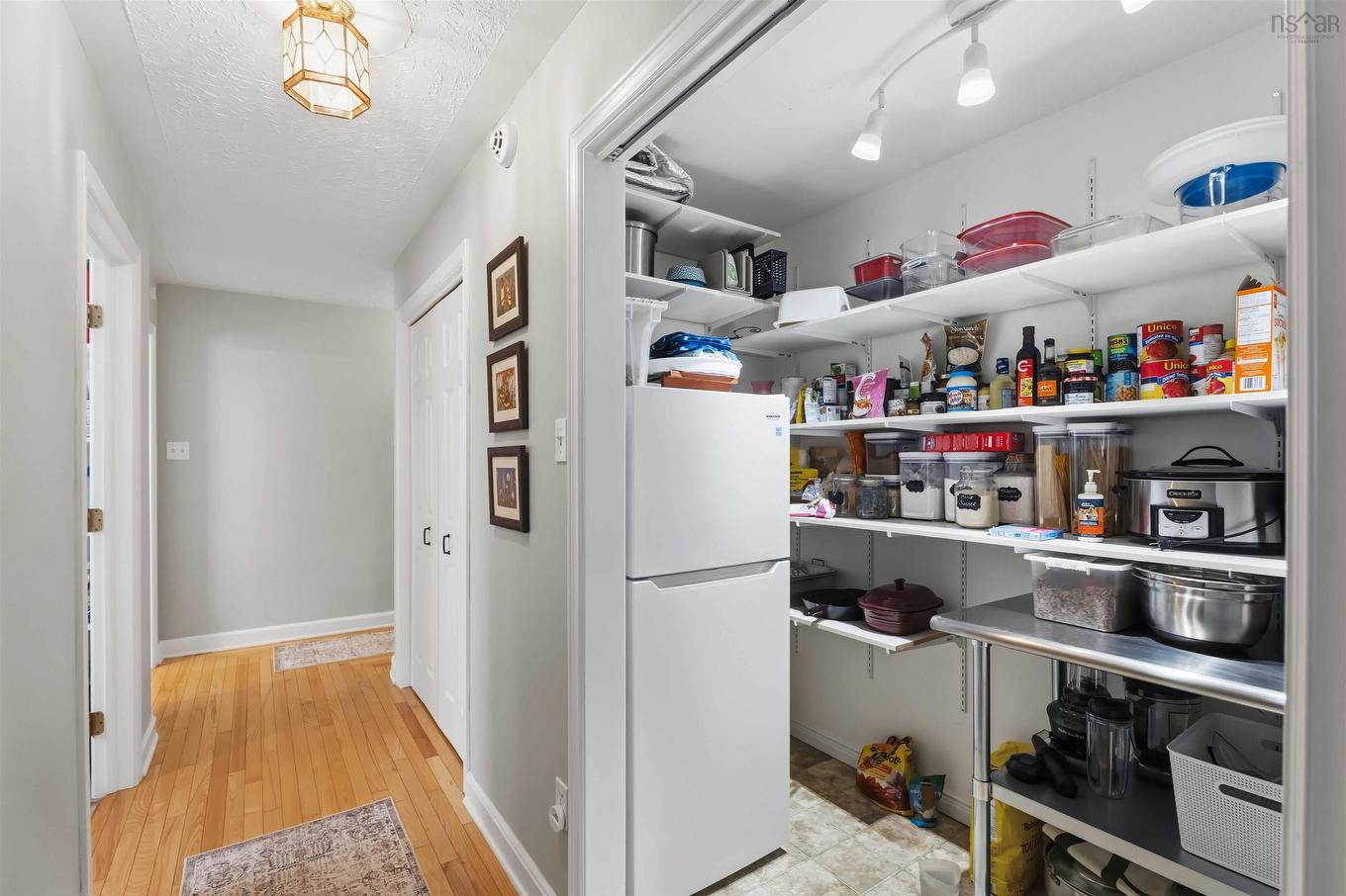10 Connaught Ave Avenue, Middleton, NS