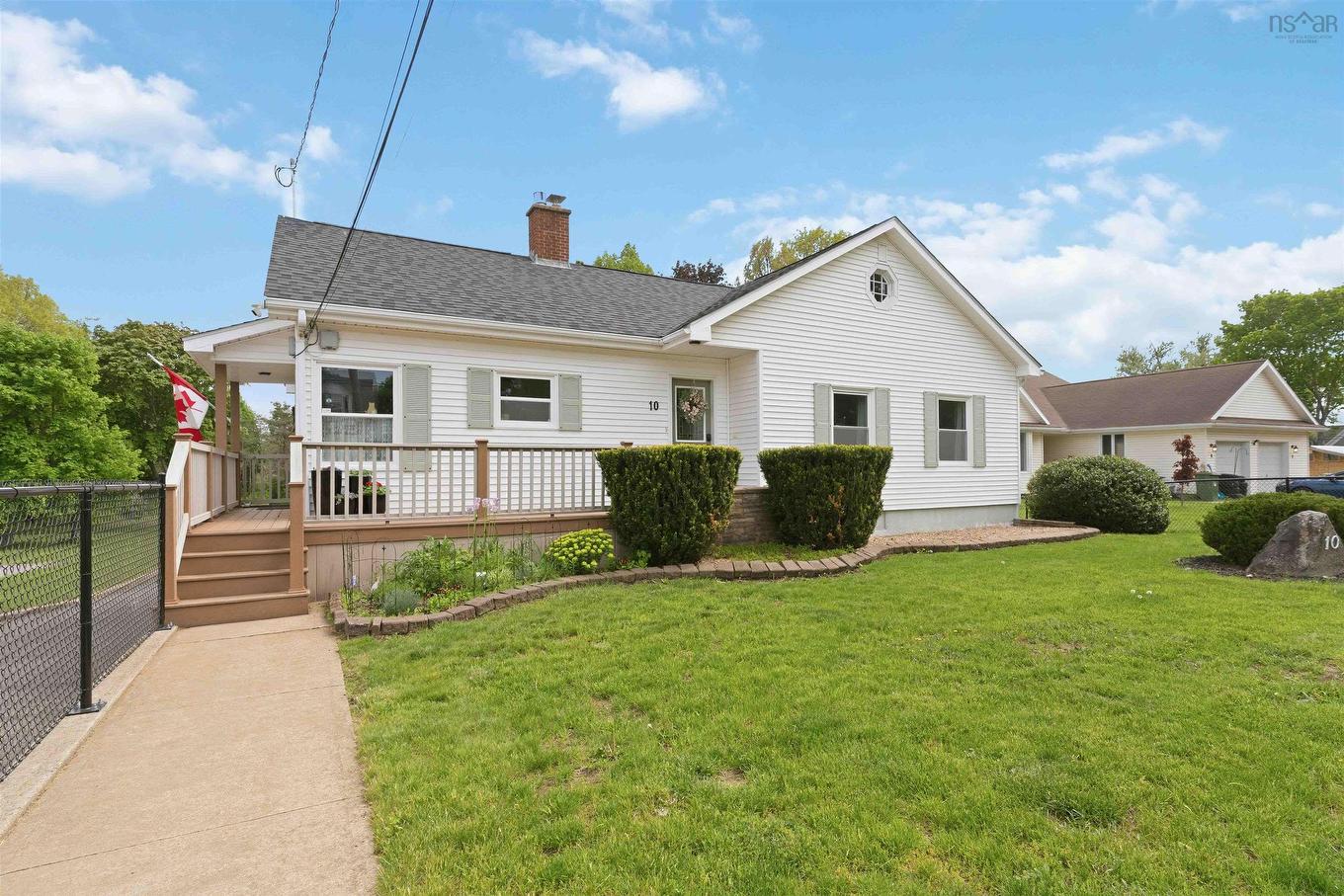 10 Connaught Ave Avenue, Middleton, NS
