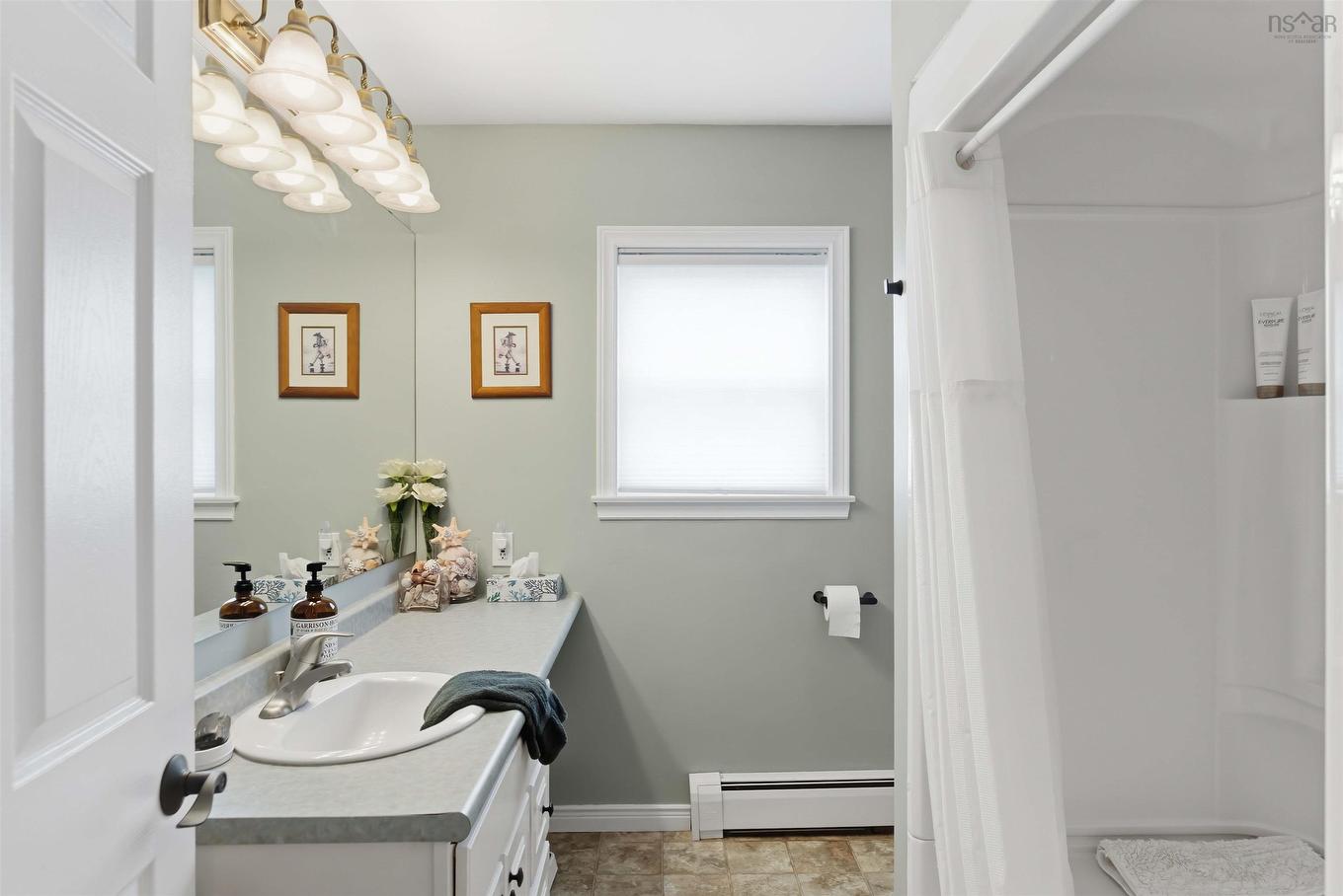 10 Connaught Ave Avenue, Middleton, NS