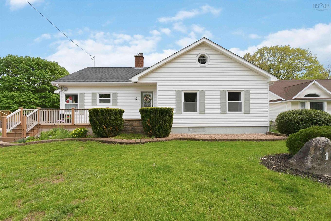 10 Connaught Ave Avenue, Middleton, NS