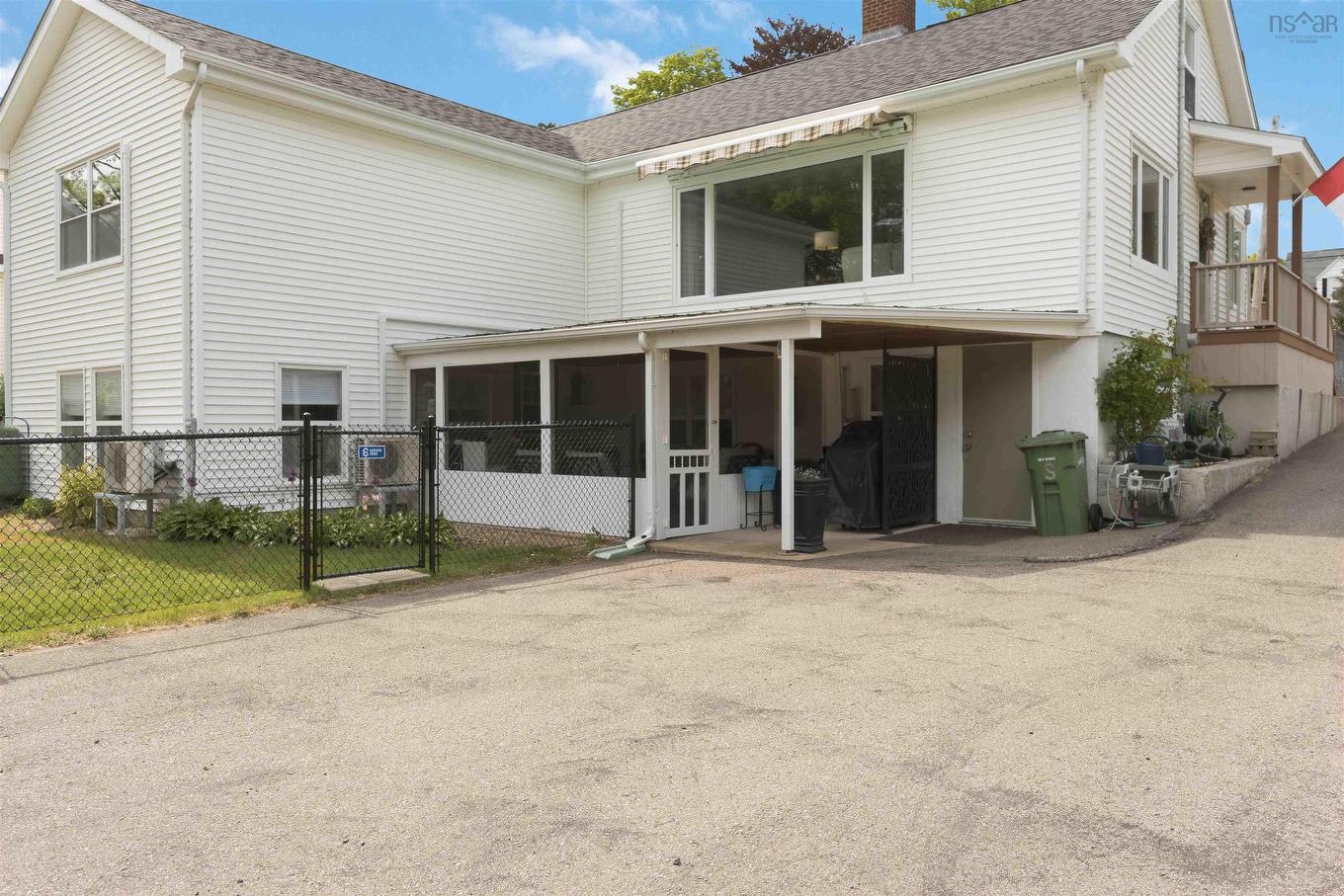 10 Connaught Ave Avenue, Middleton, NS