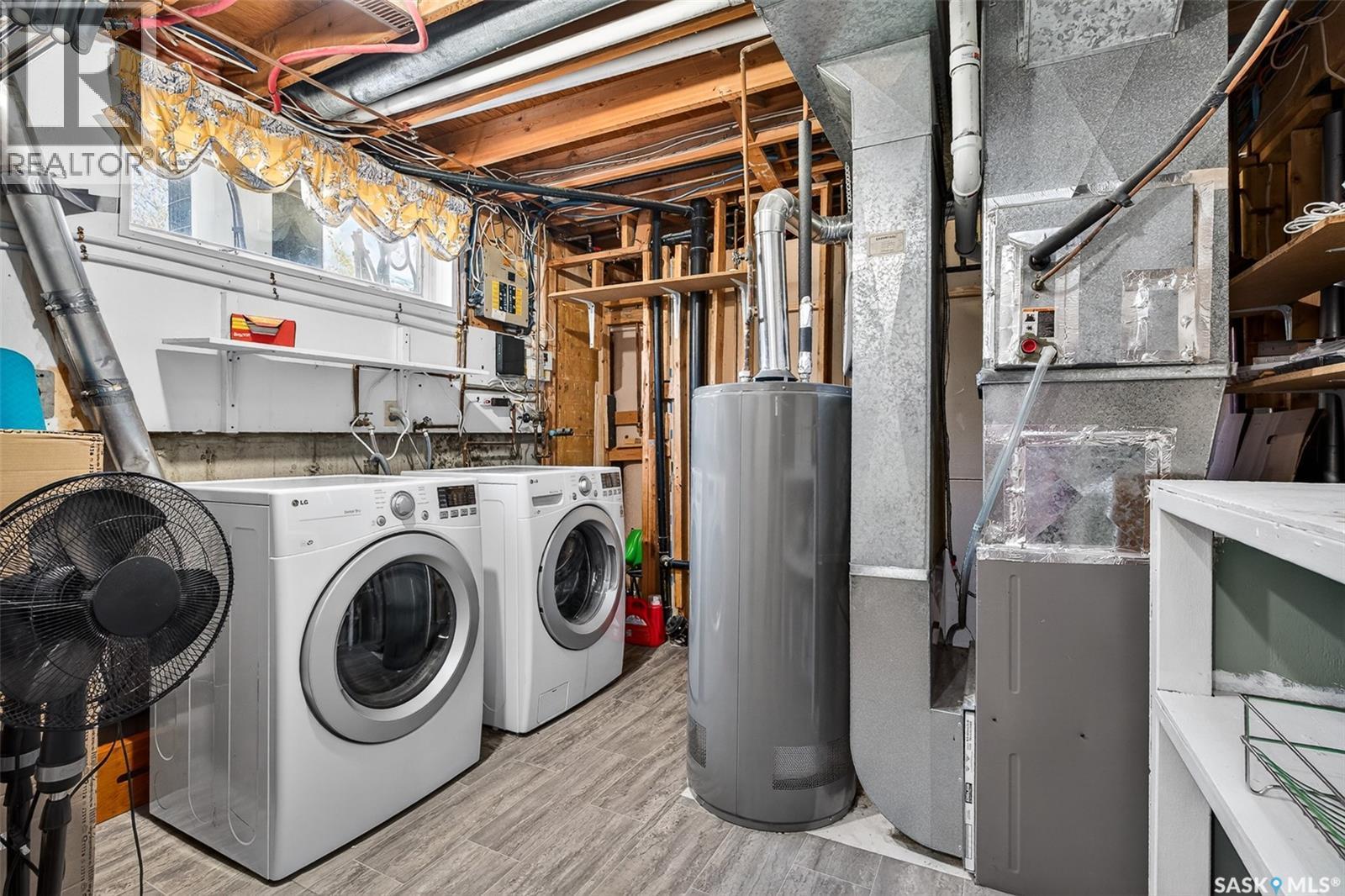 22 Edelweiss Crescent, Moose Jaw, SK - Indoor Photo Showing Laundry Room
