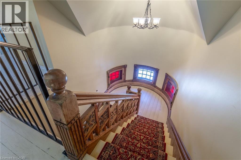 957 Beach Boulevard, Hamilton, ON - Indoor Photo Showing Other Room
