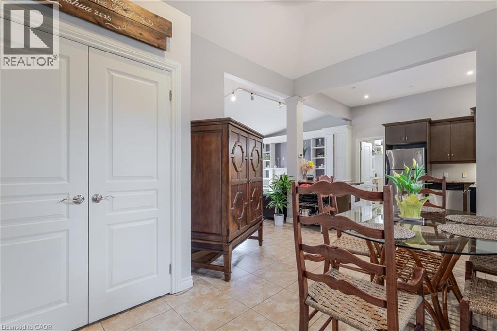 957 Beach Boulevard, Hamilton, ON - Indoor Photo Showing Other Room