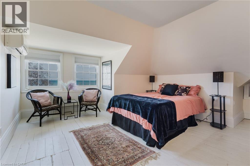 957 Beach Boulevard, Hamilton, ON - Indoor Photo Showing Bedroom