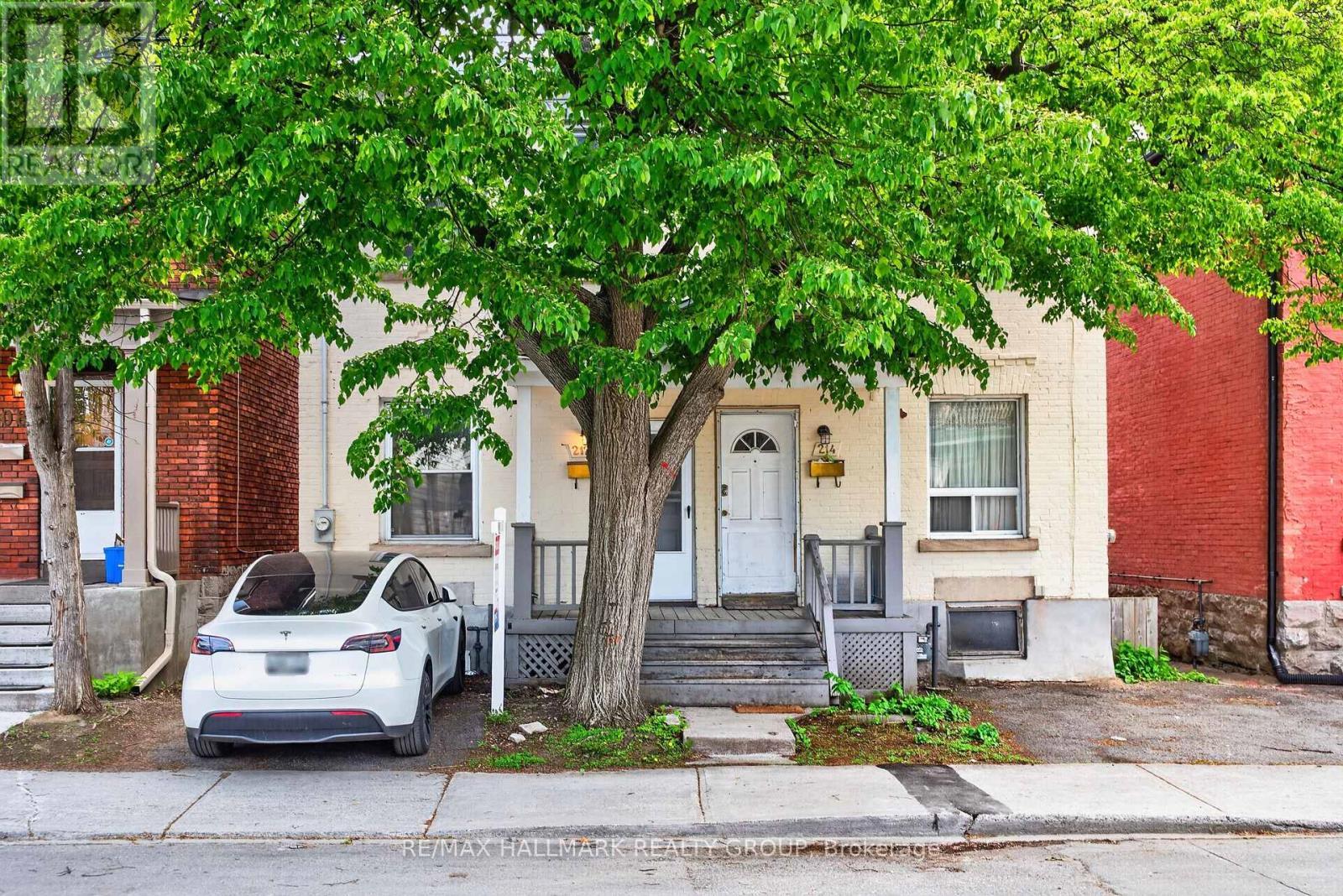 212 Arlington Avenue, Ottawa, ON