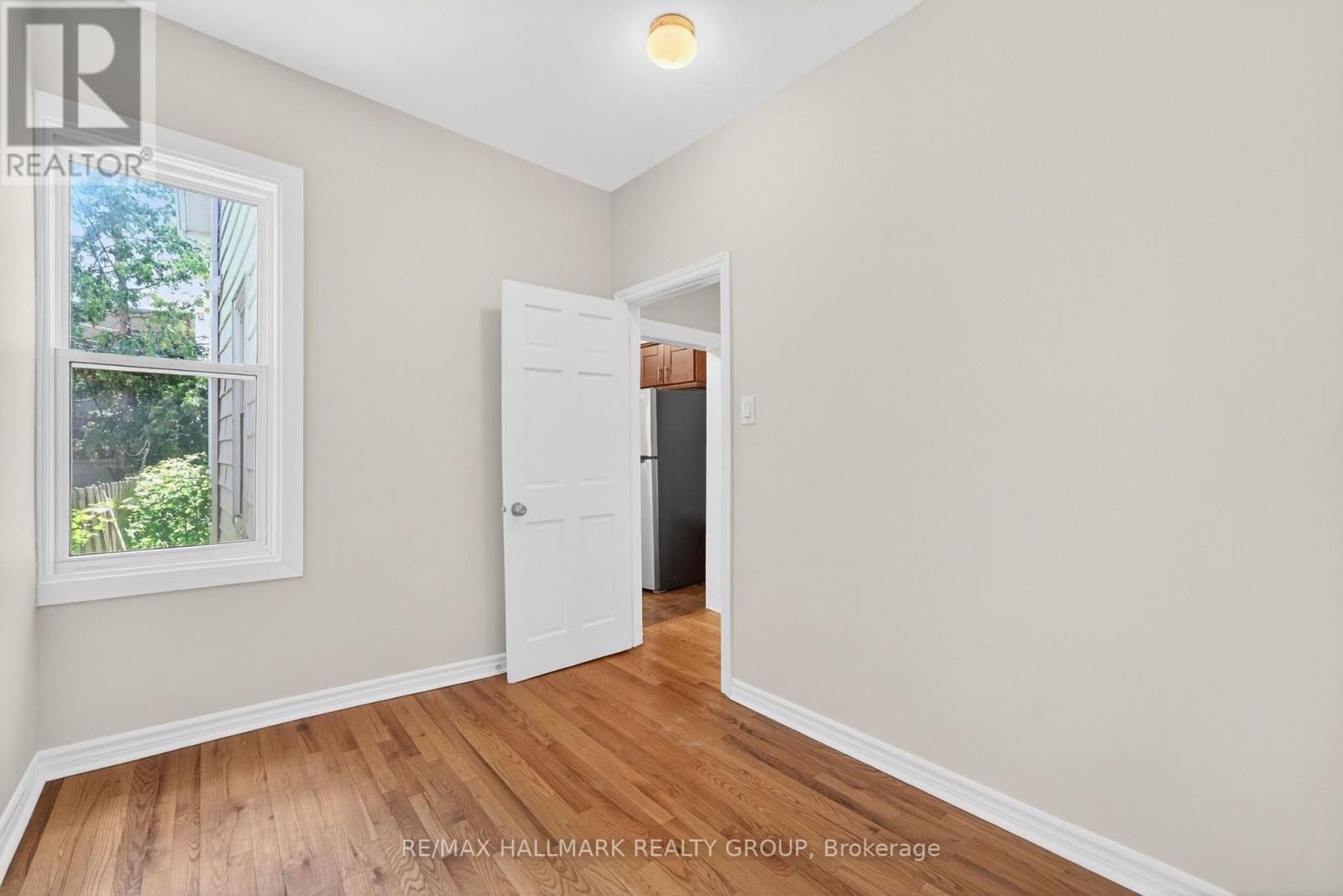 212 Arlington Avenue, Ottawa, ON