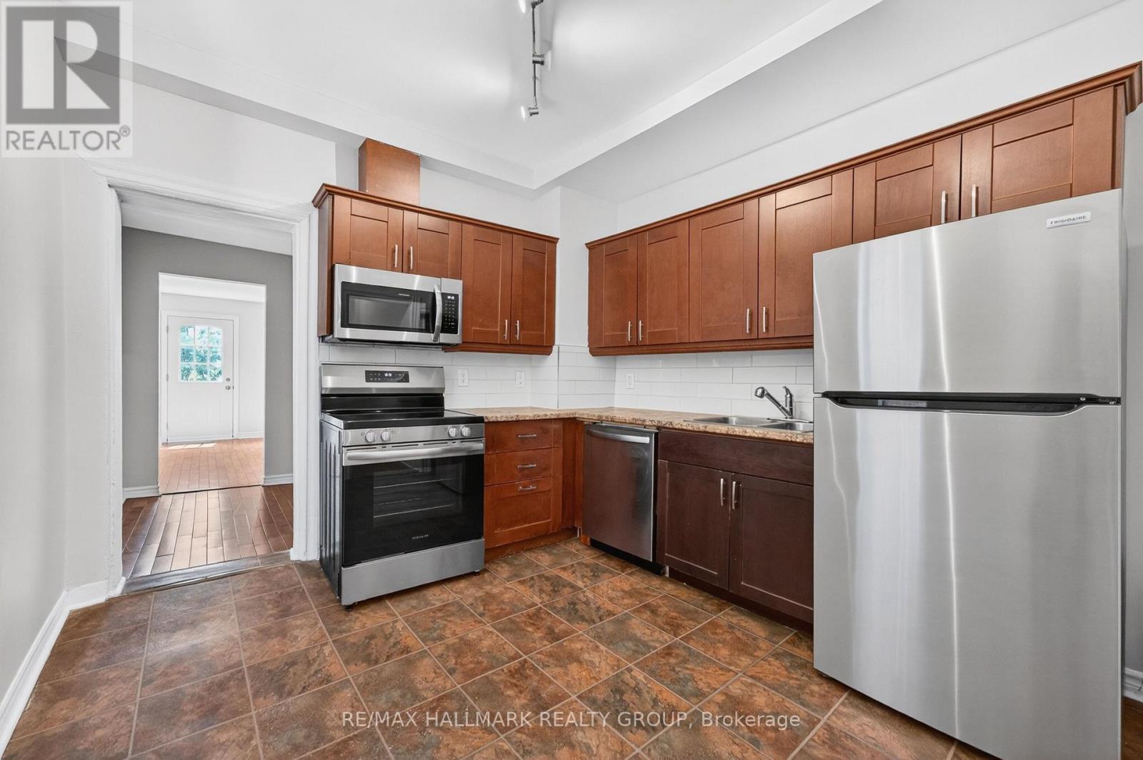 212 Arlington Avenue, Ottawa, ON