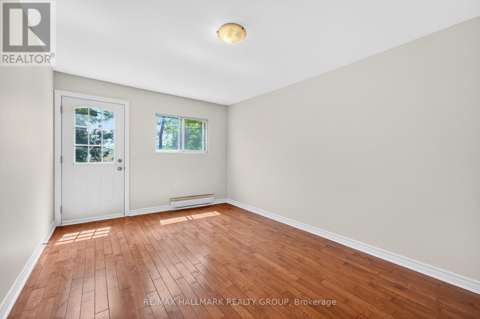 212 Arlington Avenue, Ottawa, ON