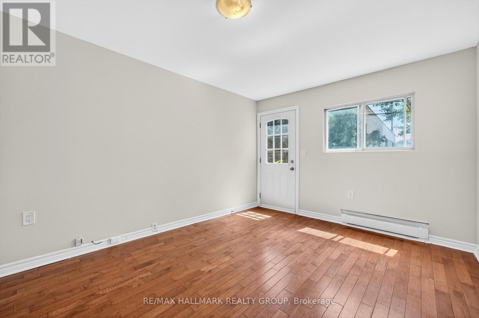 212 Arlington Avenue, Ottawa, ON