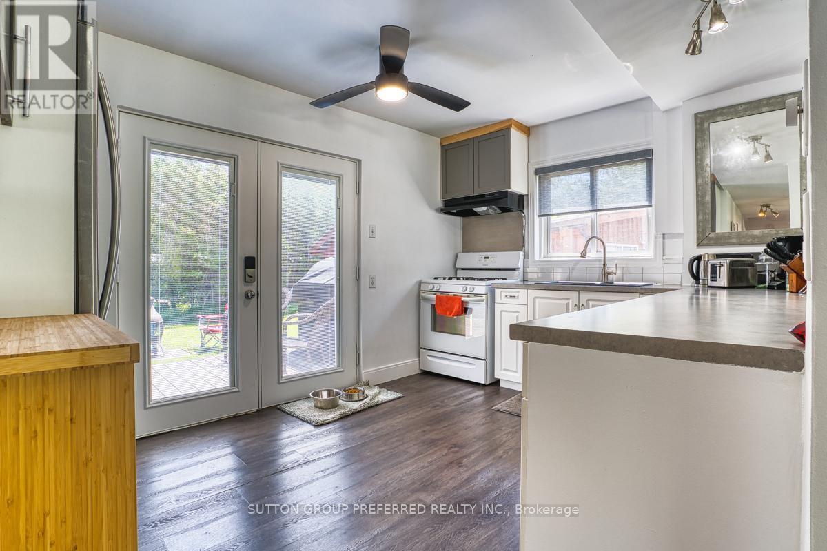 20 Bluewater Drive, Central Huron (Goderich), ON - Indoor Photo Showing Kitchen