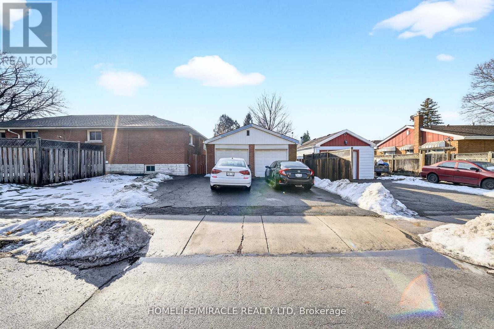 100 West 3Rd Street, Hamilton, ON - Outdoor