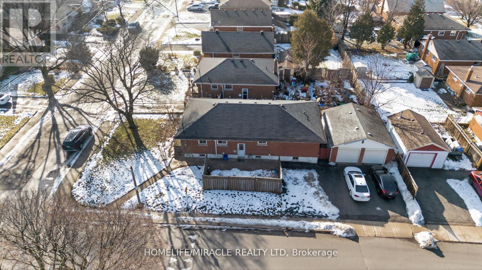 100 West 3Rd Street, Hamilton, ON - Outdoor