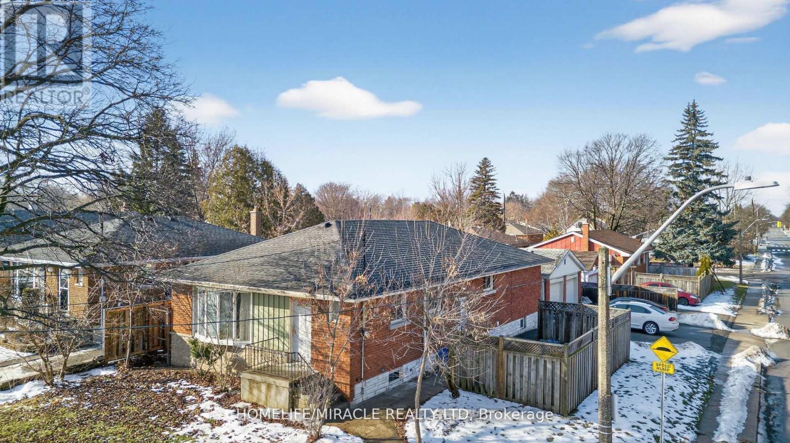 100 West 3Rd Street, Hamilton, ON - Outdoor
