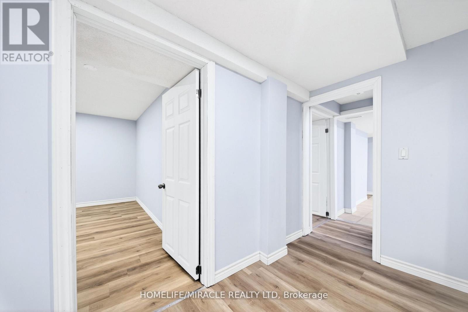 100 West 3Rd Street, Hamilton, ON - Indoor Photo Showing Other Room