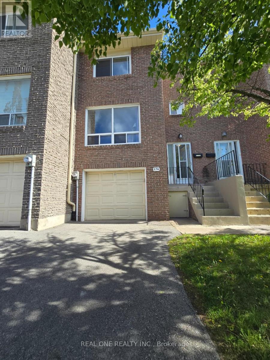 174 Rusty Crestway, Toronto, ON - Outdoor