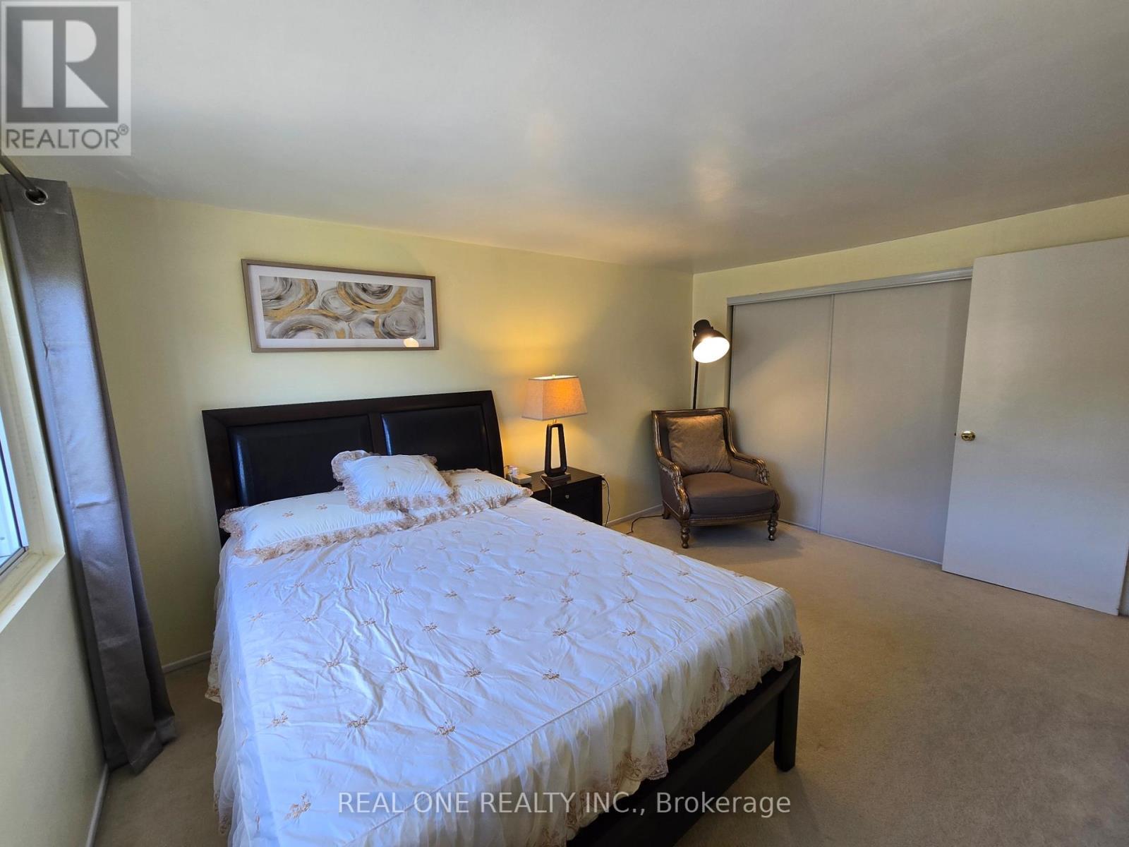 174 Rusty Crestway, Toronto, ON - Indoor Photo Showing Bedroom
