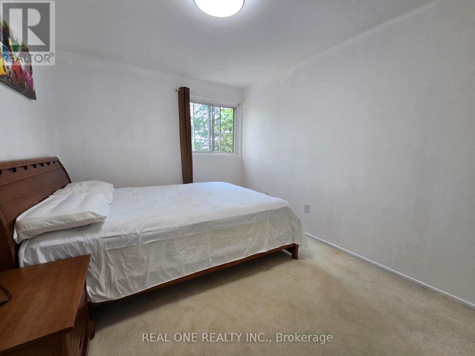 174 Rusty Crestway, Toronto, ON - Indoor Photo Showing Bedroom