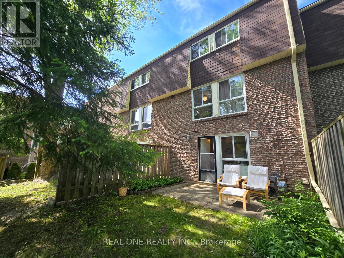 174 Rusty Crestway, Toronto, ON - Outdoor With Exterior