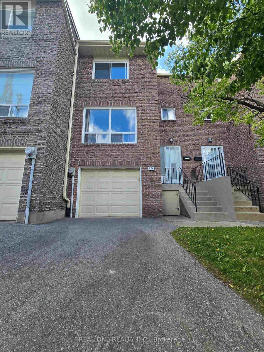 174 Rusty Crestway, Toronto, ON - Outdoor With Exterior