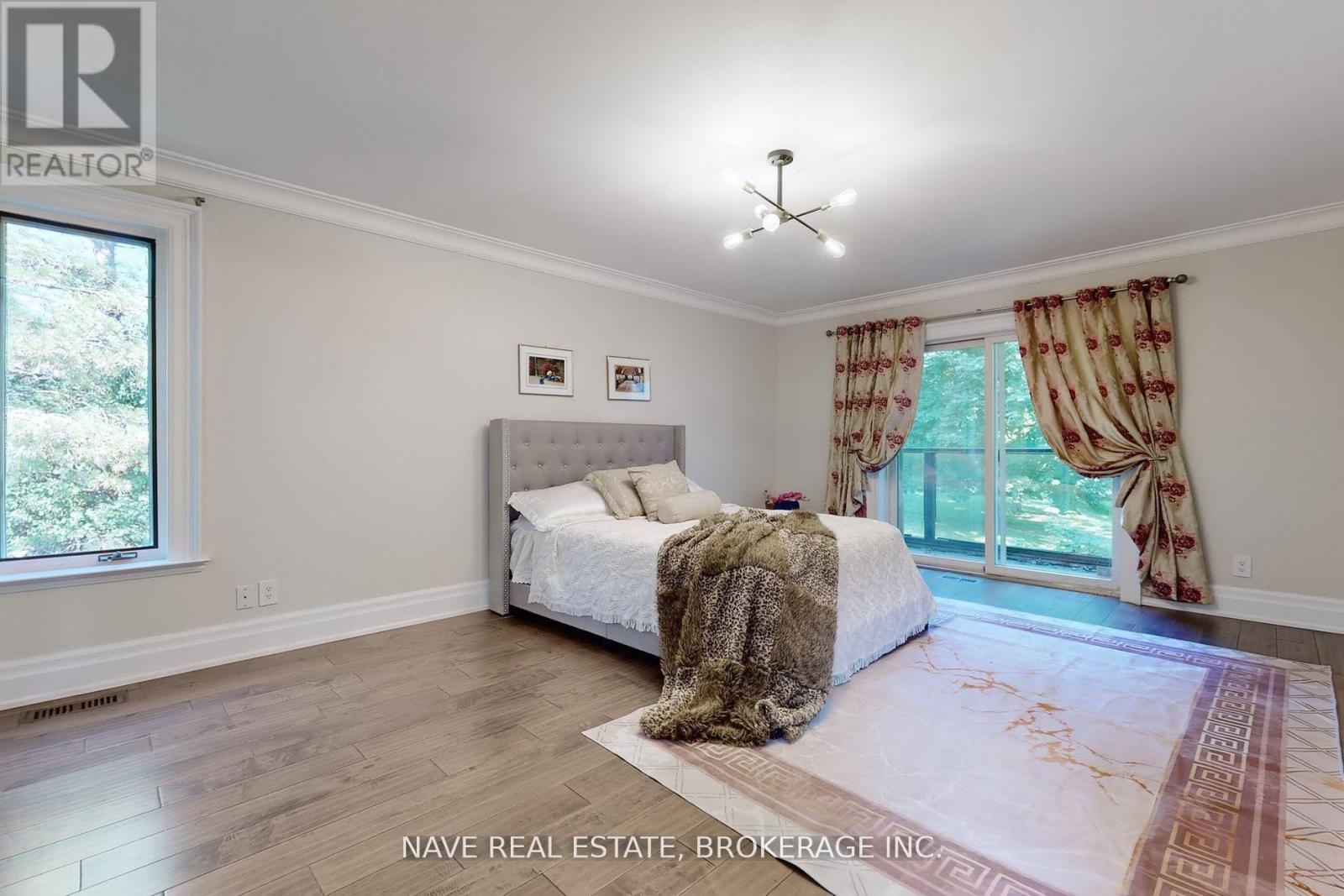 63 Elderberry Trail, Aurora, ON - Indoor Photo Showing Bedroom