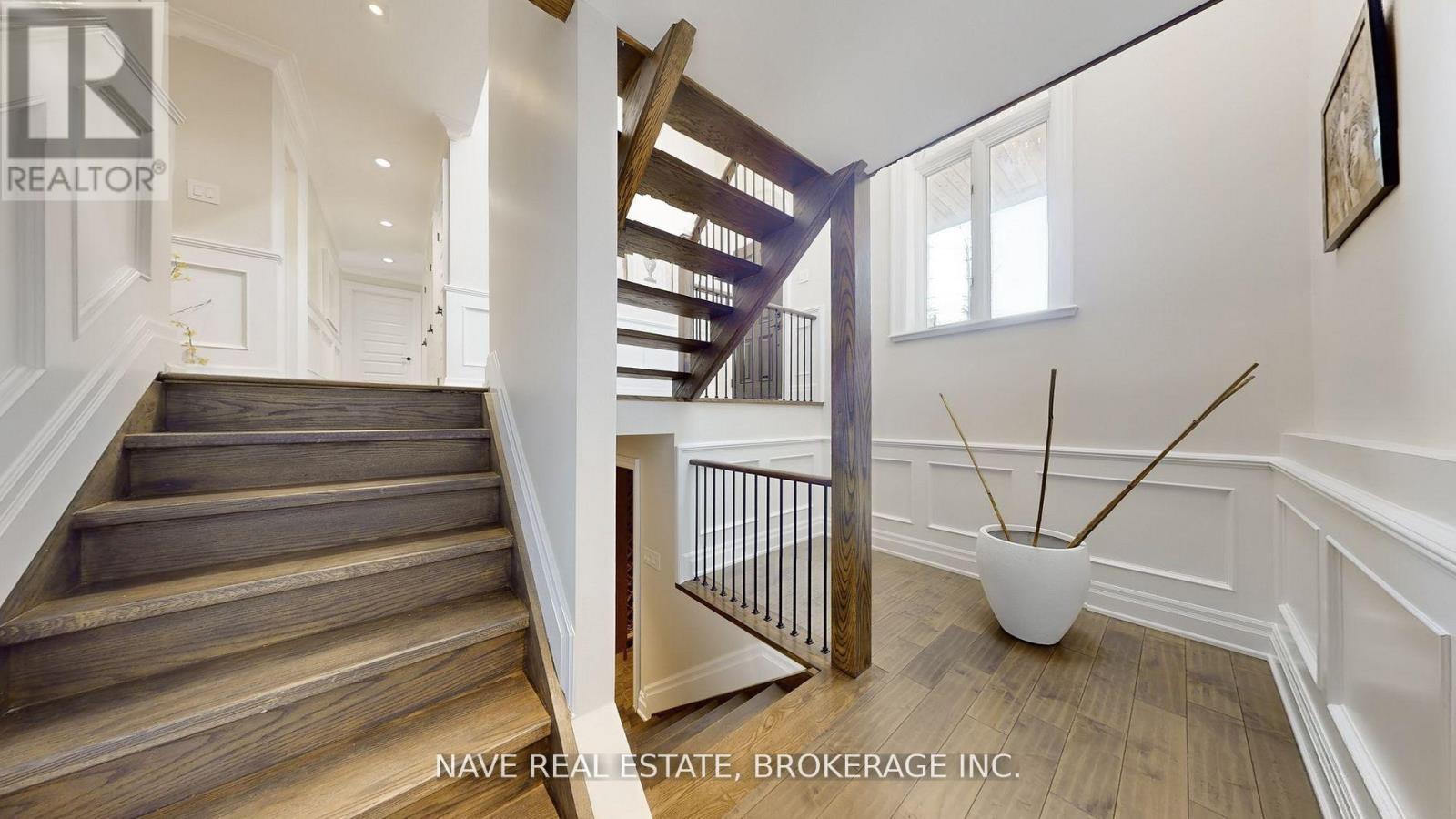 63 Elderberry Trail, Aurora, ON - Indoor Photo Showing Other Room