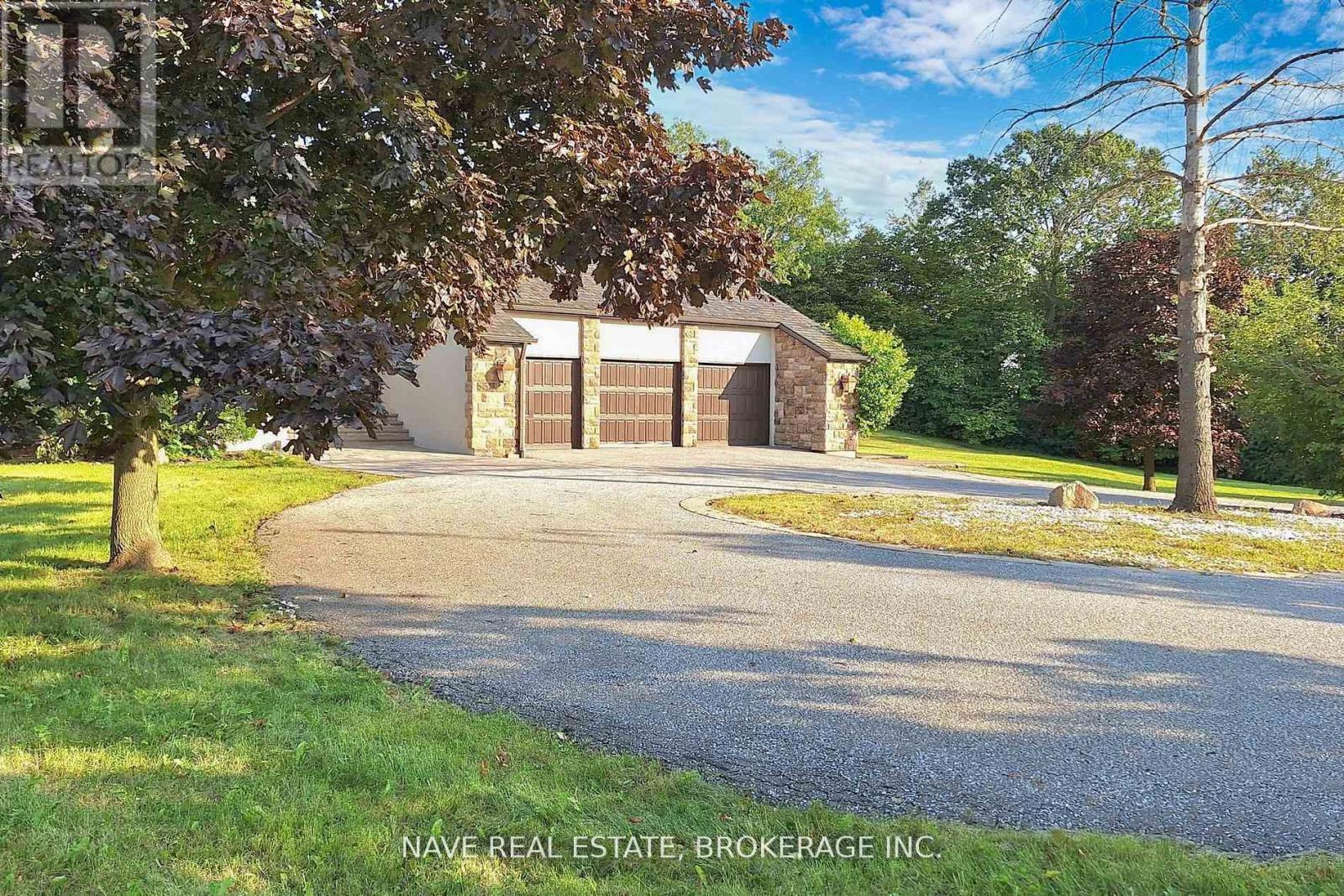 63 Elderberry Trail, Aurora, ON - Outdoor